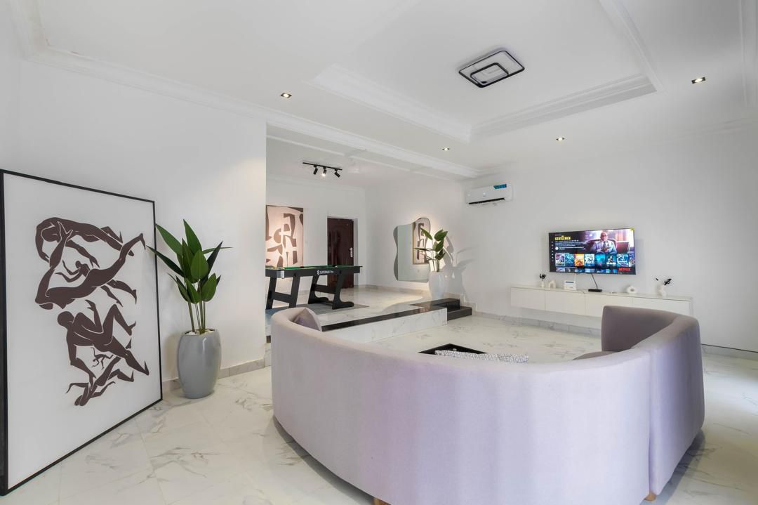 A SERENE AND LUXURIOUS STUDIO APARTMENT IN LEKKI