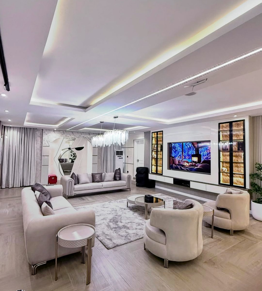 EXTREMELY BEAUTIFUL AND LUXURIOUS 4 BEDROOM TERRACE DUPLEX IN GUZAPE, ABUJA.