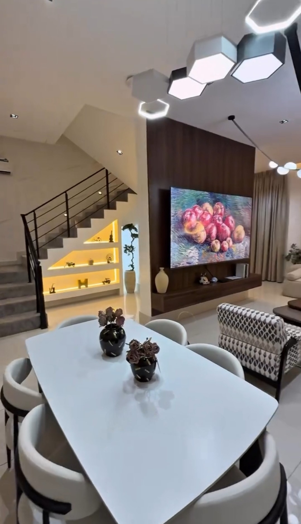 EXTREMELY RAVISHING VERY SPACIOUS FOUR BEDROOM TERRACE DUPLEX IN GUZAPE, ABUJA
